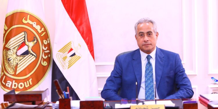 العمل : يومى 5 و 6 مايو إجازة للعاملين بالقطاع الخاص بمناسبة عيد العمال وشم النسيم