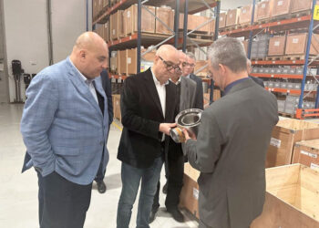 وزير الإسكان يزور مصنع شركة “Hydroo” الأسبانية لبحث موقف تصنيع منتجات الشركة محلياً
