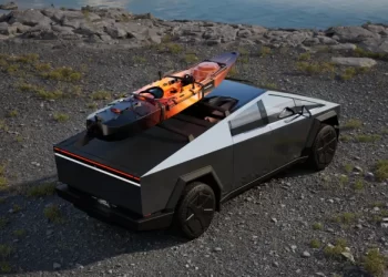 تسلا تستدعي Cybertrucks لعطل دواسات