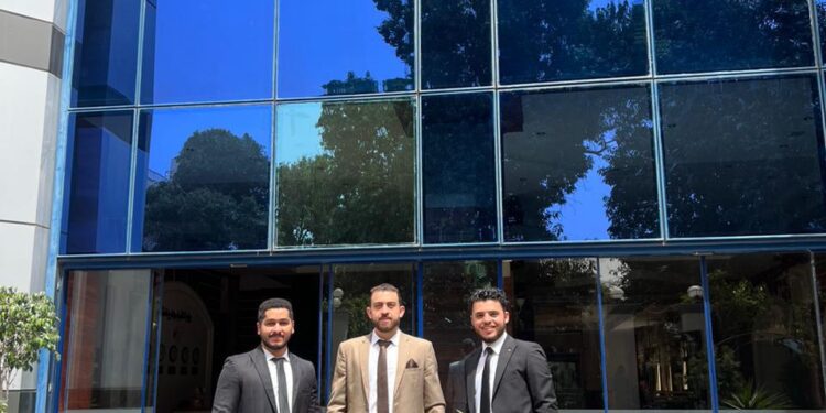 “طلاب كلية الإعلام بجامعة مصر للعلوم والتكنولوجيا يبتكرون مشروع “TRASH GO” للقضاء على القمامة بتقنية الاستشعار”