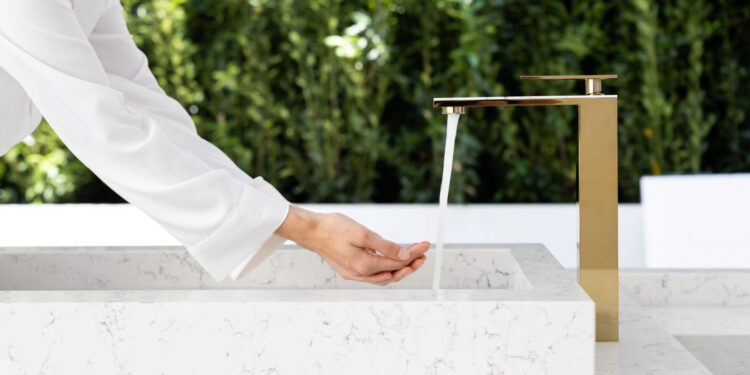 جروهي سبا تكشف عن Aquatecture في أسبوع ميلان للتصميم