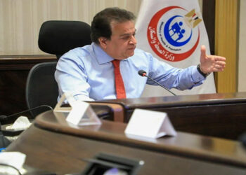 وزير الصحة يعقد اجتماعاً  لمتابعة آخر مستجدات المشروع القومي لتنمية الأسرة المصرية