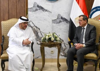 وزير البترول يستقبل مدير الديوان الأميرى بإمارة الفجيرة بدولة الإمارات