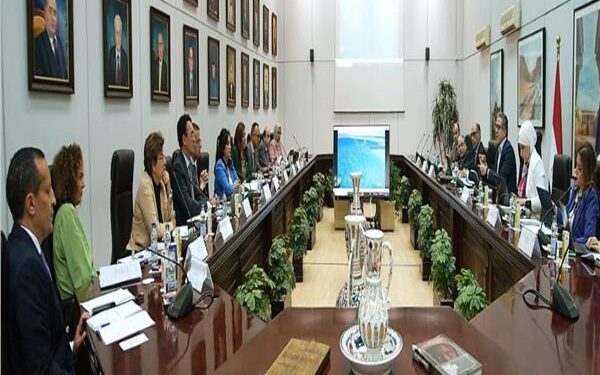 وزير السياحة والآثار يترأس اجتماع مجلس إدارة الهيئة المصرية العامة للتنشيط السياحي