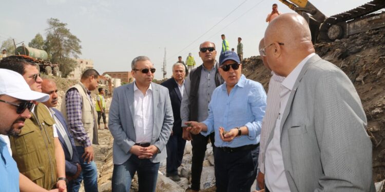 وزير الري يتفقد مشروعات الموارد المائية والري بمحافظة الغربية