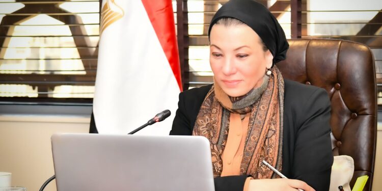 وزير البيئة: نسعى لتعزيز دور الشباب في صياغة السياسات والمبادرات البيئية