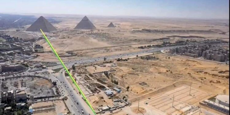 الحكومة توافق على تنفيذ ممشى سياحي بين المتحف المصري والأهرامات