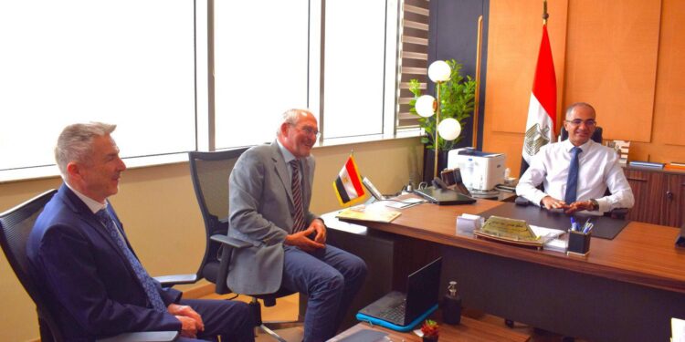 وزير الإسكان يتابع موقف التعاون مع شركاء التنمية من الوكالة الألمانية للتعاون الدولي