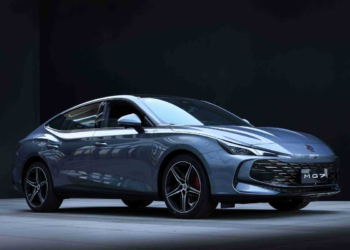 سعر السيارة إم جي 7