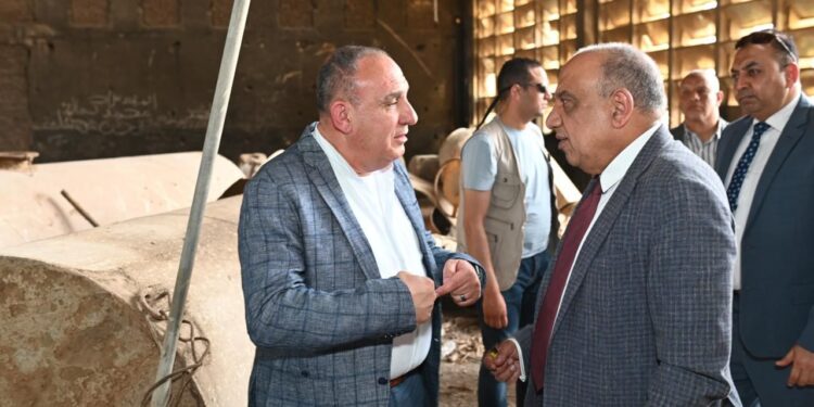 وزير قطاع الأعمال العام يتفقد أعمال تطوير مصانع شركة النصر لصناعة المواسير