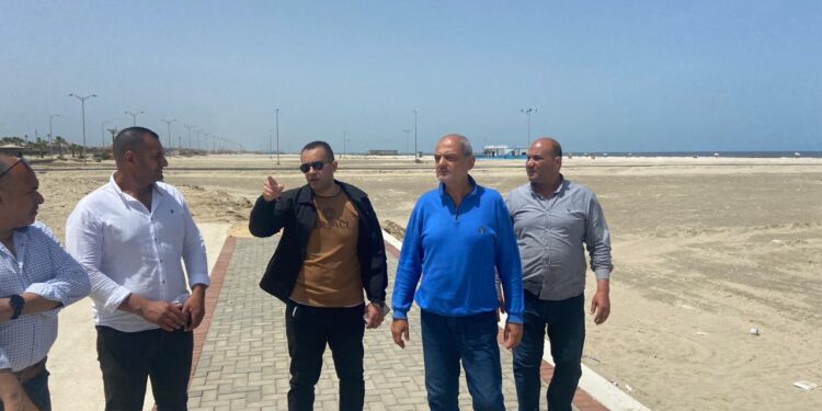 مدينة دمياط الجديدة تستعد لاستقبال الصيف بتطوير الشاطىء العام ورفع كفاءة المحاور الرئيسية