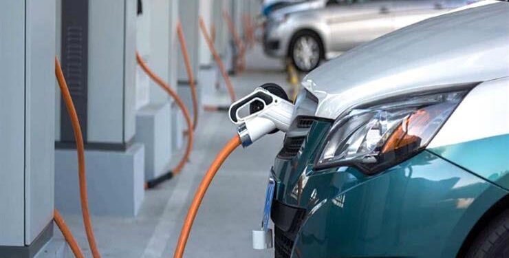 برلماني يطالب بنشر الوعي بأهمية السيارات الكهربائية للحفاظ على البيئة