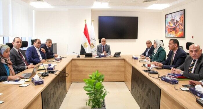 وزير الري يتابع أعمال حماية وتطوير نهر النيل وفرعيه وإزالة التعديات على جسور النهر