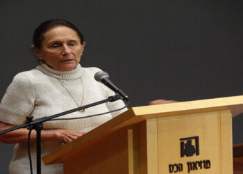 وفاة يائيل ديان ابنة وزير الدفاع الإسرائيلى الأسبق موشيه ديان