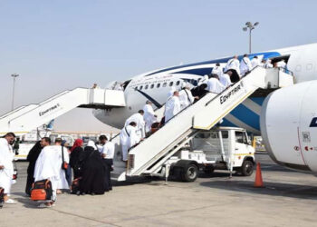 مصر للطيران تسير في ثاني أيام الجسر الجوي 13 رحلة جوية إلي الأراضي المقدسة