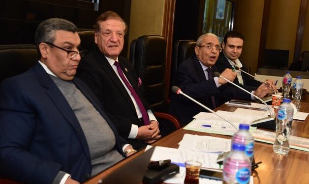 الضرائب: 16 مليار جنيه إيرادات المهن غير التجارية المستهدفة بالموازنة الجديدة