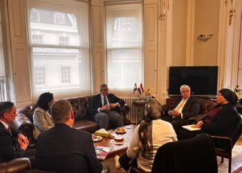 وزير التعليم العالي يبحث مع وفد جامعتي إسكس وباث البريطانية سُبل تعزيز التعاون