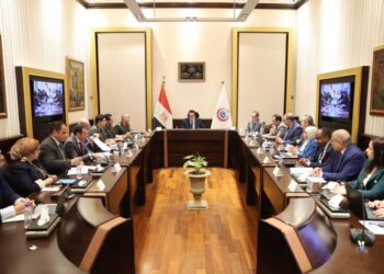 وزير الصحة يعقد اجتماعه الدوري لمتابعة الموقف التنفيذي لأعمال الشبكة الوطنية للطوارئ والسلامة العامة