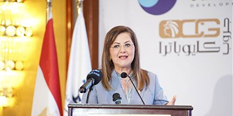 وزيرة التخطيط تشارك بافتتاح النسخة الحادية عشر لقمة رايز أب