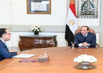 الرئيس السيسي يجتمع مع رئيس الوزراء