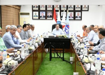 وزير البترول يؤكد اهمية لتطبيق برامج التحول الرقمى