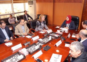 التنمية الصناعية تستعرض مع وفد البنك الدولى تطور أعمال المناطق الصناعية بقنا وسوهاج