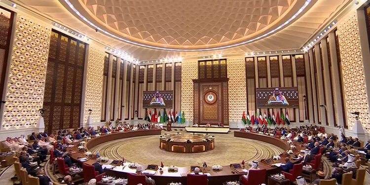 البيان الختامى لقمة البحرين: نرفض أى إجراء يمس حقوق مصر والسودان بمياه النيل