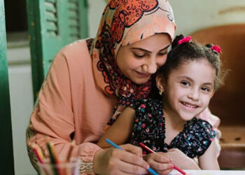 نصائح مهمة لتربية الطفل بطريقة صحيحة.. فيديو