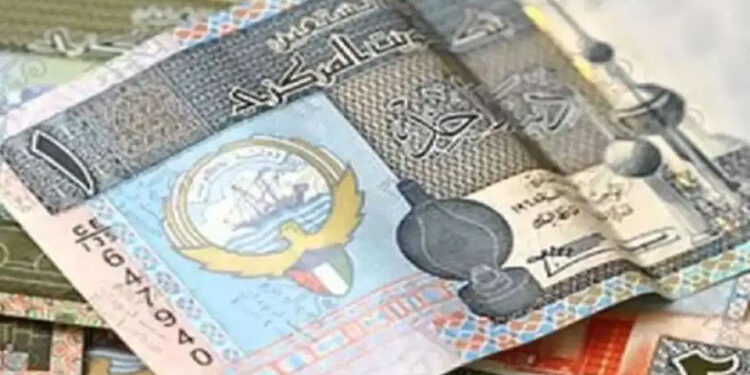 سعر الدينار الكويتي أمام الجنيه المصري اليوم الأربعاء