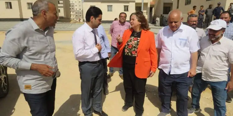 رئيس صندوق الإسكان الاجتماعي تتفقد الوحدات السكنية بمدينتي العبور الجديدة والعاشر من رمضان