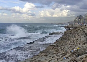 الأرصاد: اضطراب بالملاحة بخليجى السويس والعقبة والبحر الأحمر والأمواج 3.5 متر