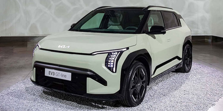 شركة كيا تعلن ظهور EV3 موديل 2025 تظهر لأول مرة