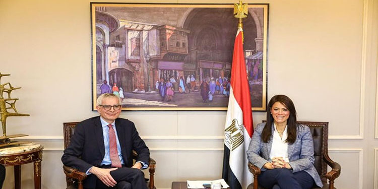 وزيرة التعاون الدولي تُناقش آفاق التعاون مع وكالة تمويل الصادرات البريطانية