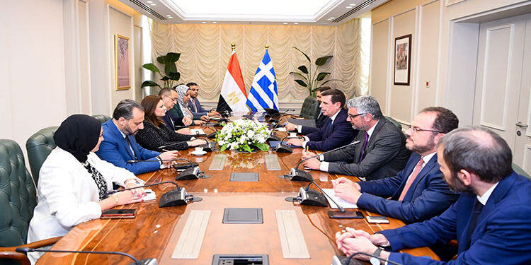 وزيرة الهجرة المصرية تستقبل نظيرها اليوناني لبحث سبل تعزيز التعاون في ملفات العمل المشترك