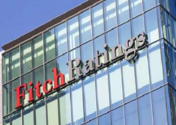 أستاذ اقتصاد: تعديل نظرة «فيتش» لمصر تخفّض مخاطر التمويل الخارجي