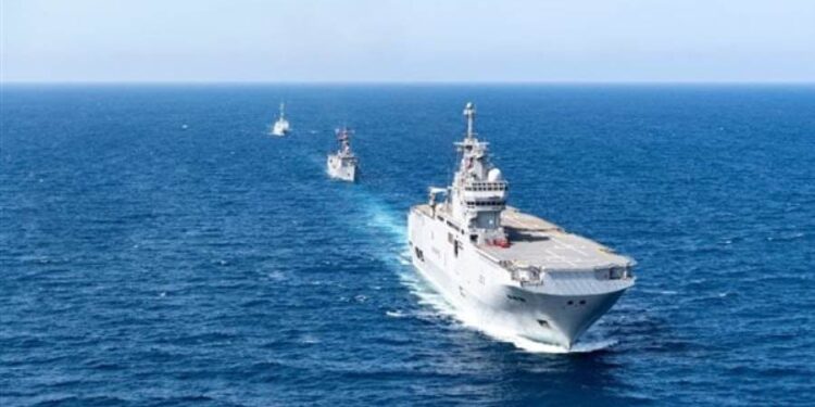 القوات البحرية تشارك فى التدريب المشترك (الموج الأحمر- 7) بالسعودية