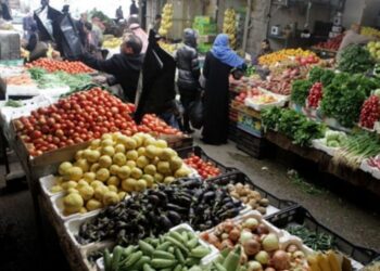 أسعار الخضار والفاكهة اليوم السبت