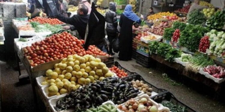 أسعار الخضار والفاكهة اليوم الخميس