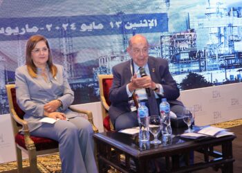 ” رجال الأعمال المصريين “: جهود الدولة في الاستثمار في البنية التحتية تخدم الاستثمار والصناعة والتصدير