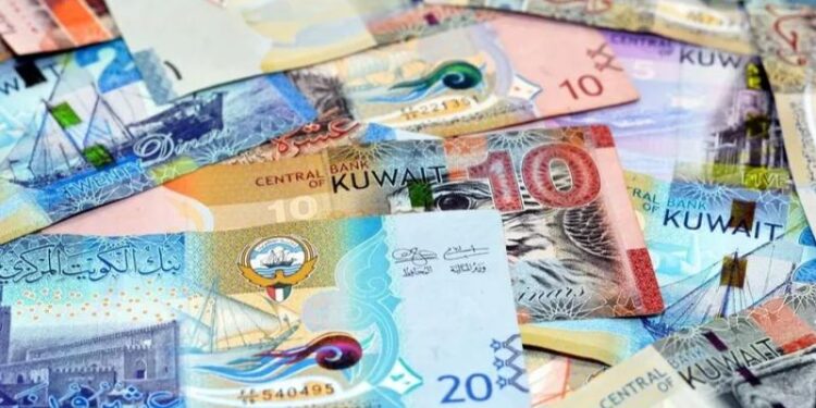 سعر الدينار الكويتي أمام الجنيه المصري اليوم السبت