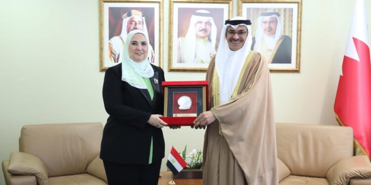 وزيرة التضامن تلتقي بنظيرها البحريني لبحث موضوعات ريادة الأعمال الاجتماعية وتبادل المنتجات التراثية