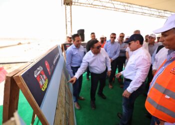 وزير البترول يؤكد أهمية الجهود الاستباقية لتحديث البنية الأساسية وتطويرها