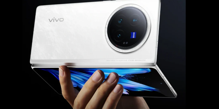 هاتف vivo X Fold3 Pro بإمكانيات عصرية ومواصفات مذهلة