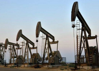 أسعار البترول تحقق مكاسب أسبوعية لأول مرة منذ 3 أسابيع