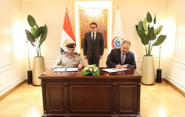 وزير الصحة يشهد توقيع بروتوكول تعاون بين الوزارة وإدارة النظم والمعلومات بالقوات المسلحة