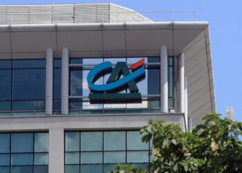 كريدي أجريكول يدرس تدشين شركة تمويل استهلاكي