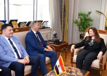 وزيرة الهجرة تستقبل اثنين من المستثمرين المصريين بالولايات المتحدة الأمريكية وتستمع إلى مقترحاتهم الاستثمارية