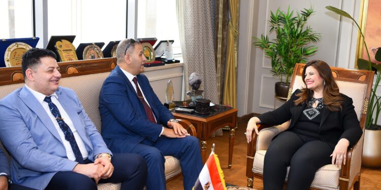 وزيرة الهجرة تستقبل اثنين من المستثمرين المصريين بالولايات المتحدة الأمريكية وتستمع إلى مقترحاتهم الاستثمارية