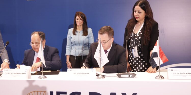 بروتوكول تعاون بين «التأمين الصحي الشامل» ومؤسسة التمويل الدولية «IFC»