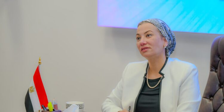 وزيرة البيئة تستعرض آخر مستجدات جهود تحسين جودة الهواء